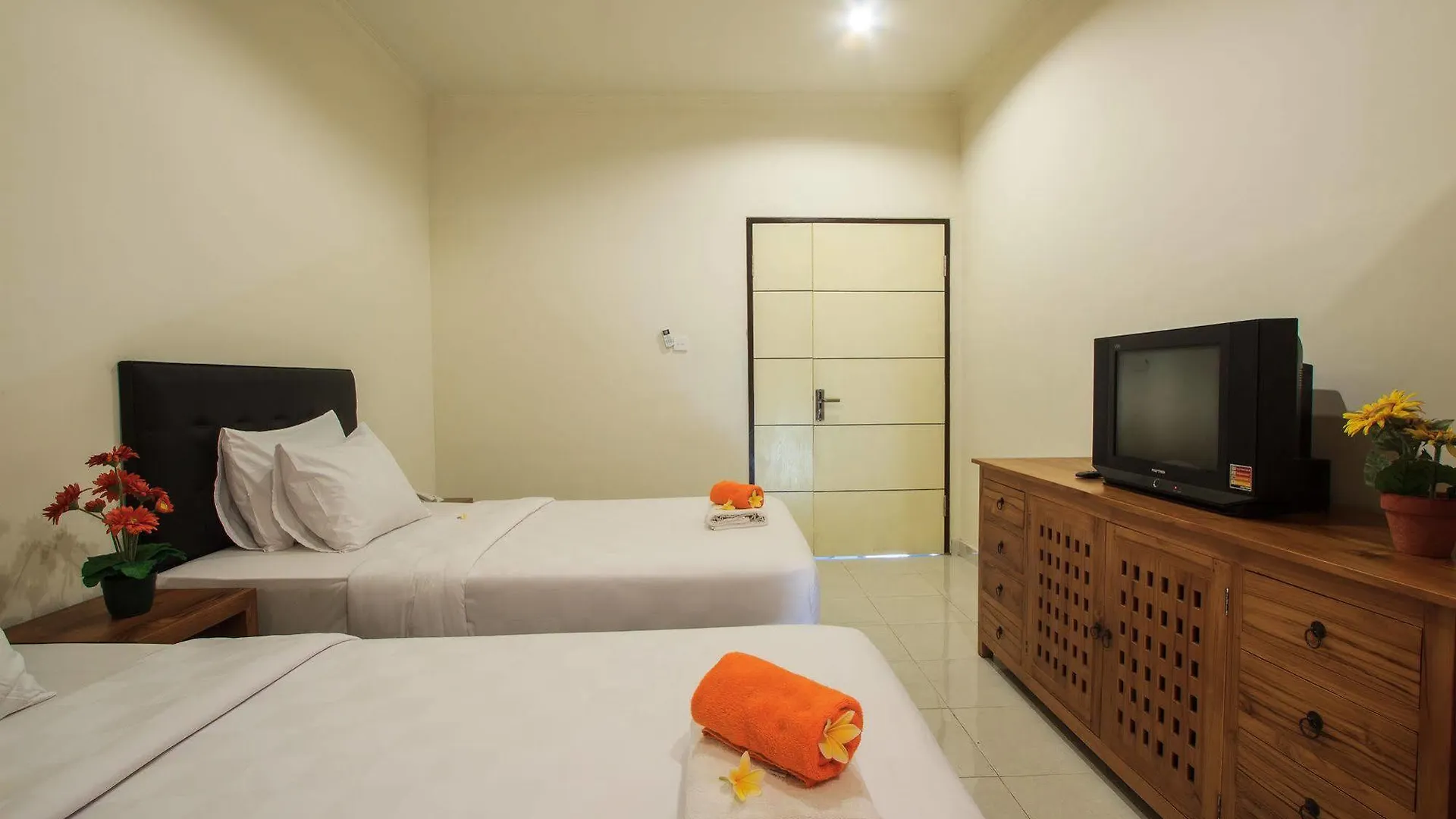 Guest house Ivanka Airport Inn Kuta